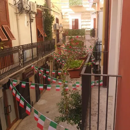 Arco Della Luna 3*