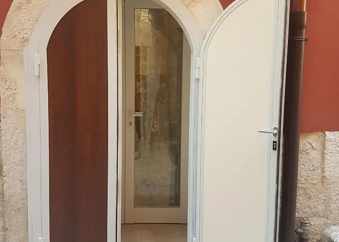 Arco Della Luna Guest house